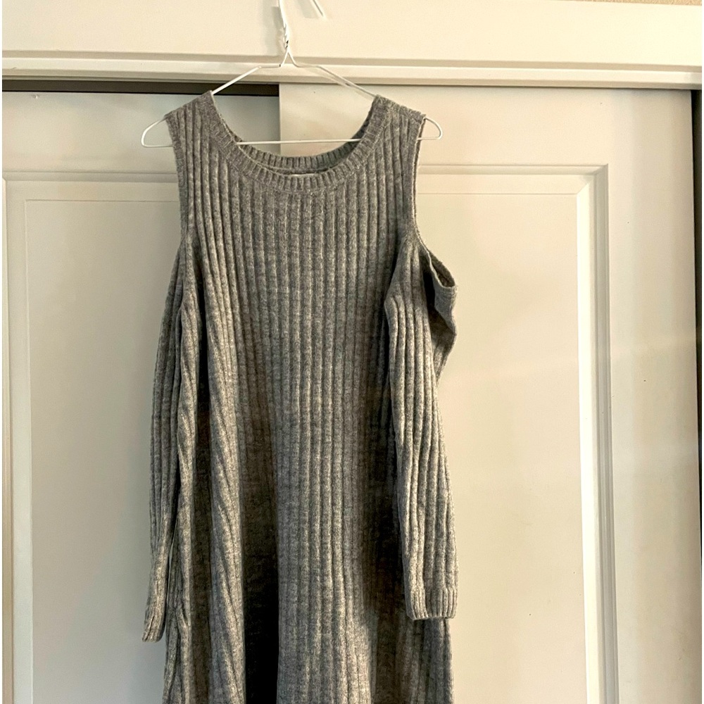Off shoulder sweater dress gray